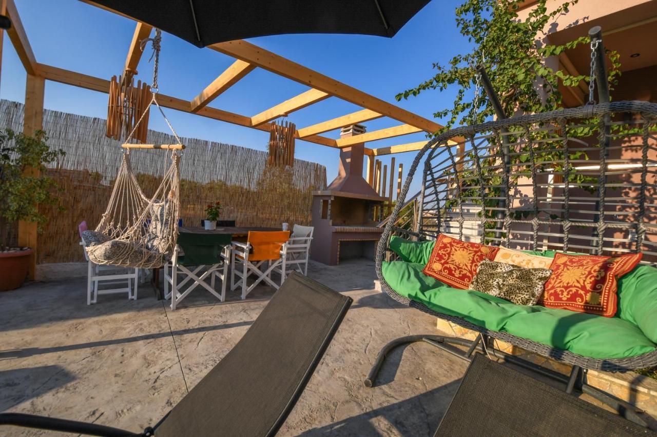 Nektarios & Eftychia Holiday home *